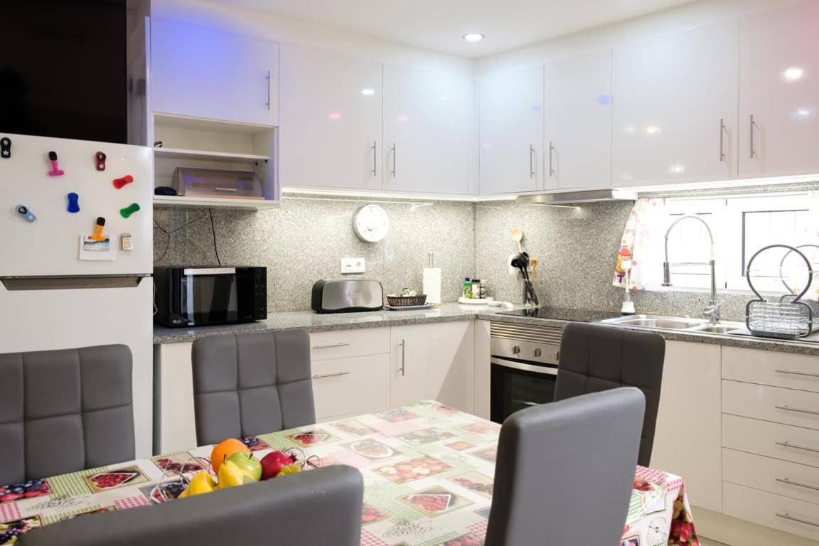 Guestready - An Amazing Blue Ocean View Hotel Фуншал Екстериор снимка